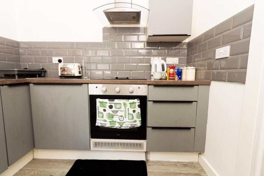 3 - Quaint Double In A Shared House * Sheffield