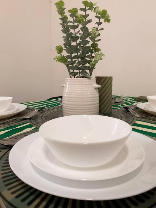 3 - Quaint Double In A Shared House Apartment *