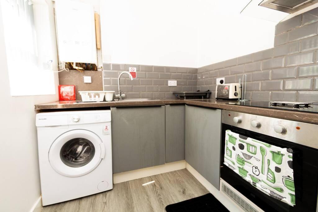 3 - Quaint Double In A Shared House *
