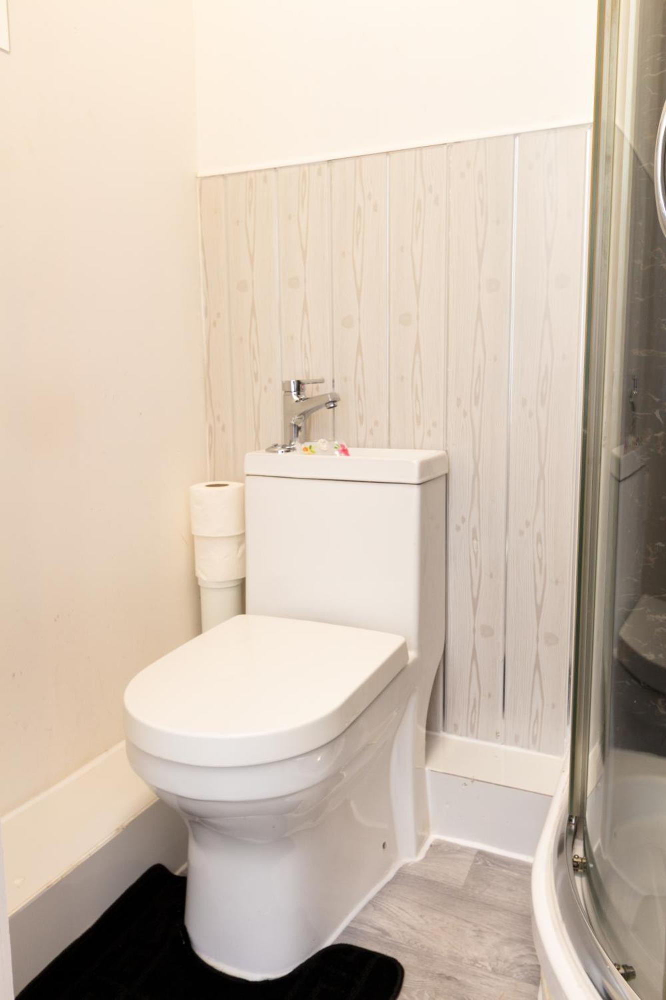 Apartment 3 - Quaint Double In A Shared House Sheffield